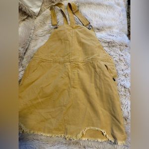 Beautiful yellow Vici Medium jumper with buttons.